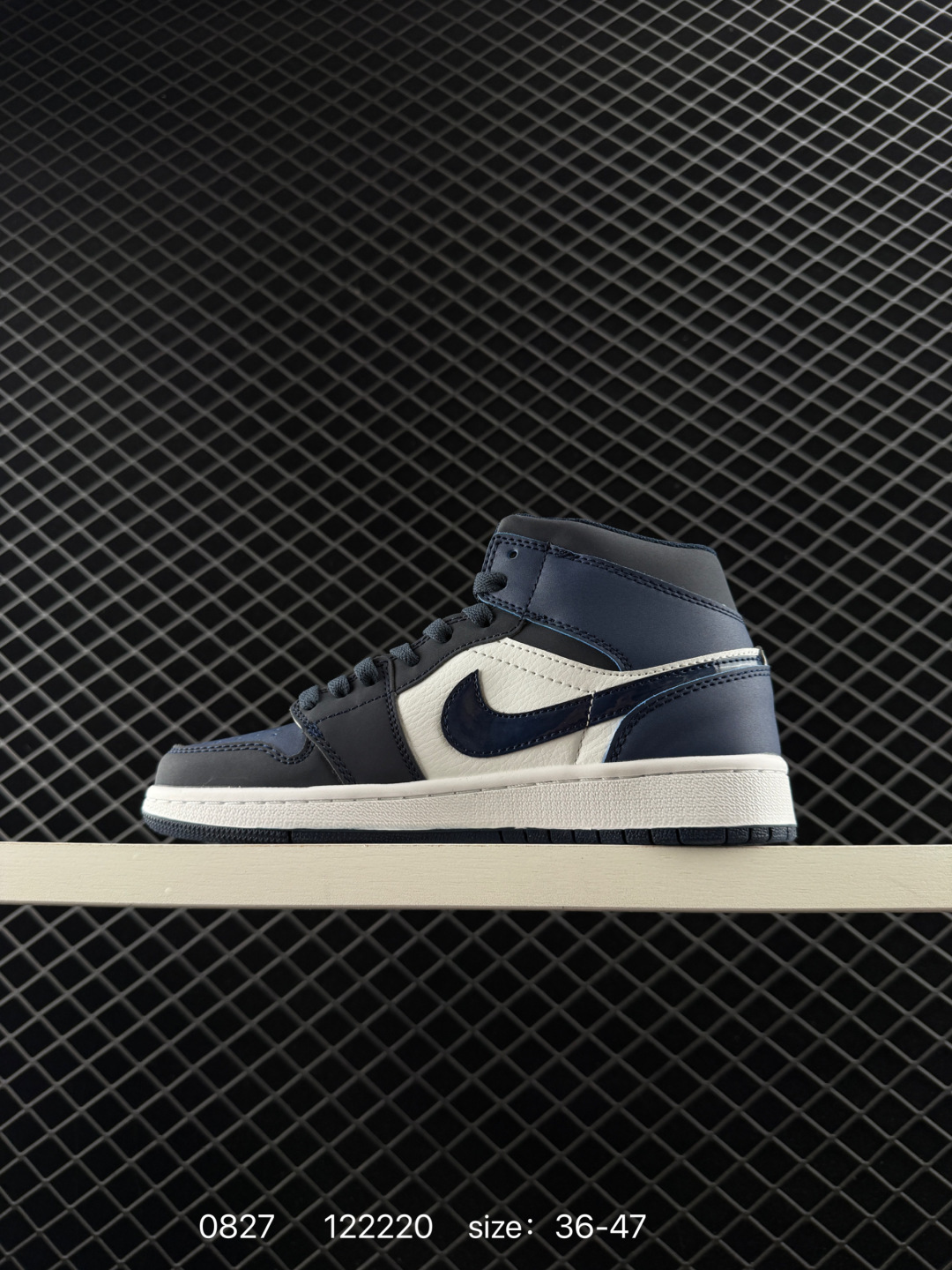 Air Jordan 1 Mid ”Grey Sail“